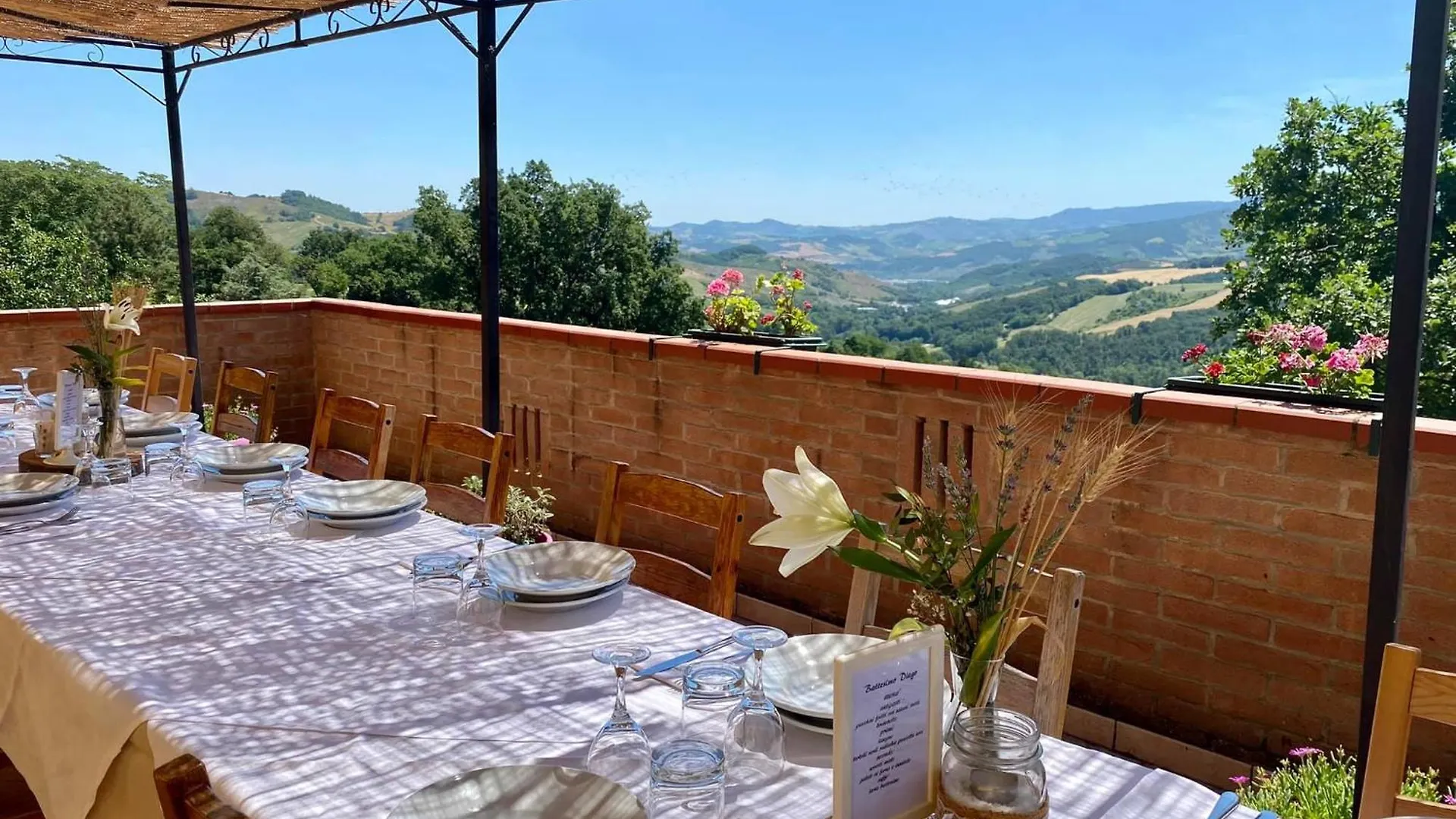 Azienda Agrituristica La Borgaccia Baiso Farm stay